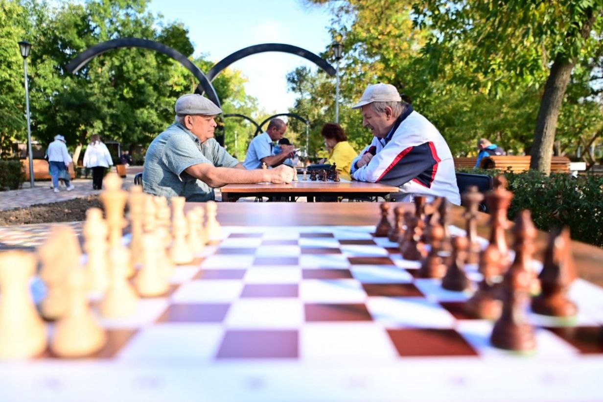 Накануне Дня пожилого человека на Прикумье прошла праздничная программа «Активное долголетие».